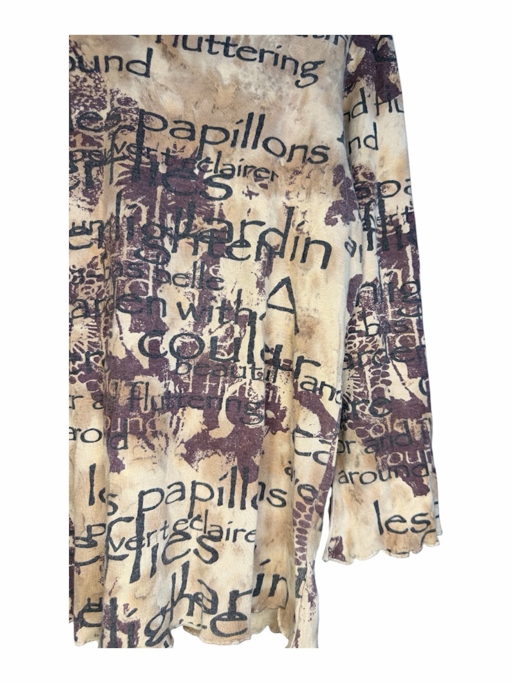 Vintage Xcit Moda V-Neck 3/4 Sleeve Printed Tee in Beige & Brown - Picture 4 of 6